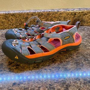 Keen water sandals size 8